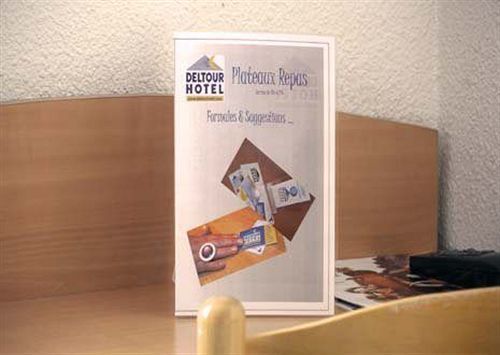 Brit Hotel Essentiel Saint-Flour Bagian luar foto