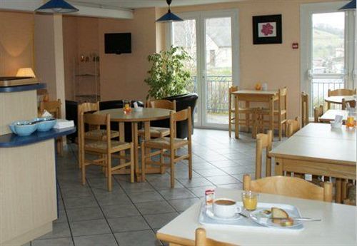 Brit Hotel Essentiel Saint-Flour Bagian luar foto