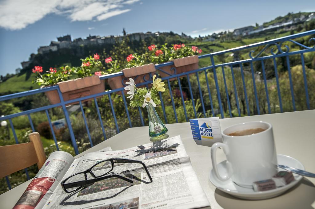 Brit Hotel Essentiel Saint-Flour Bagian luar foto